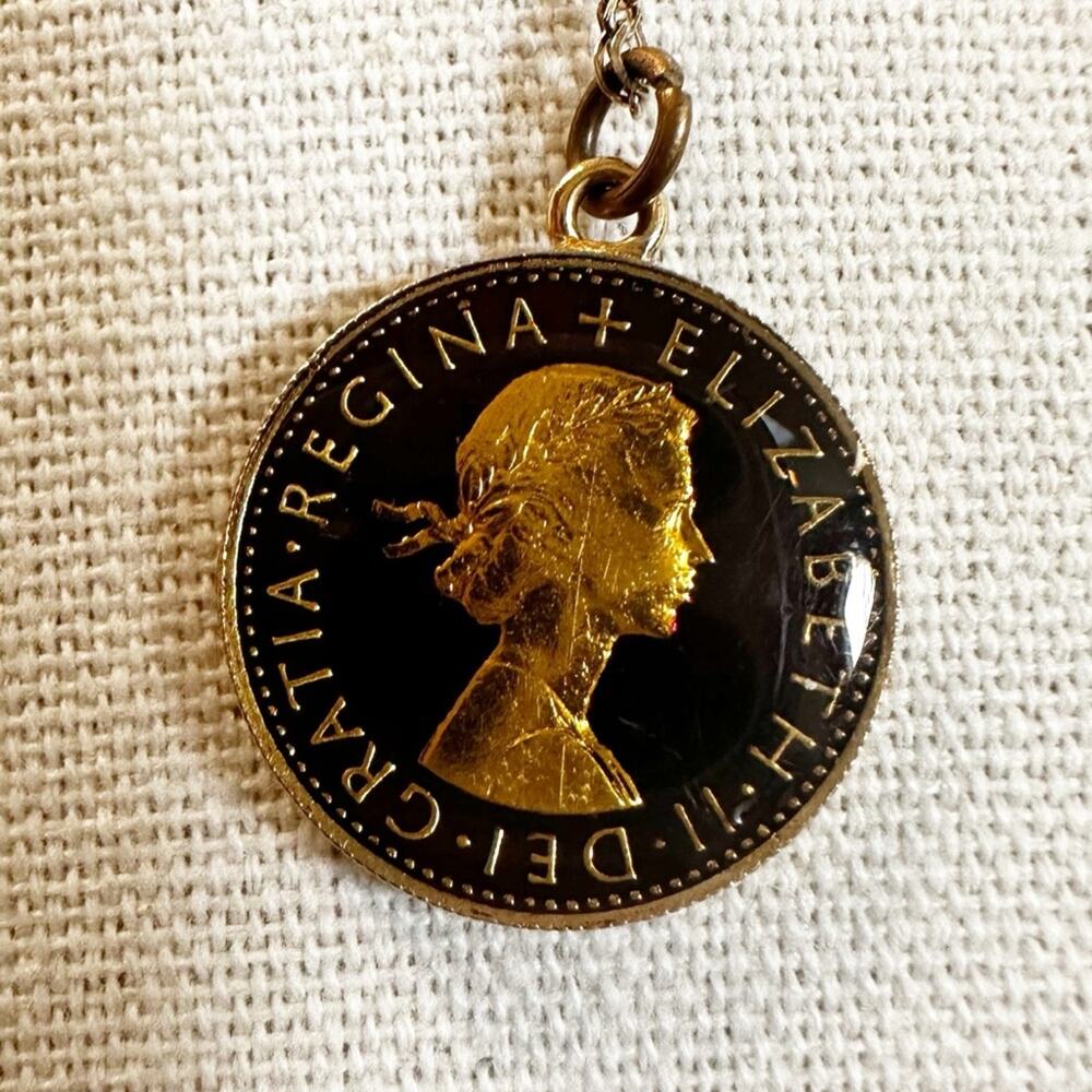 Vintage Enamel Six Pence 1965 Regina + Elizabeth Necklace 2 sided Pendant Retro